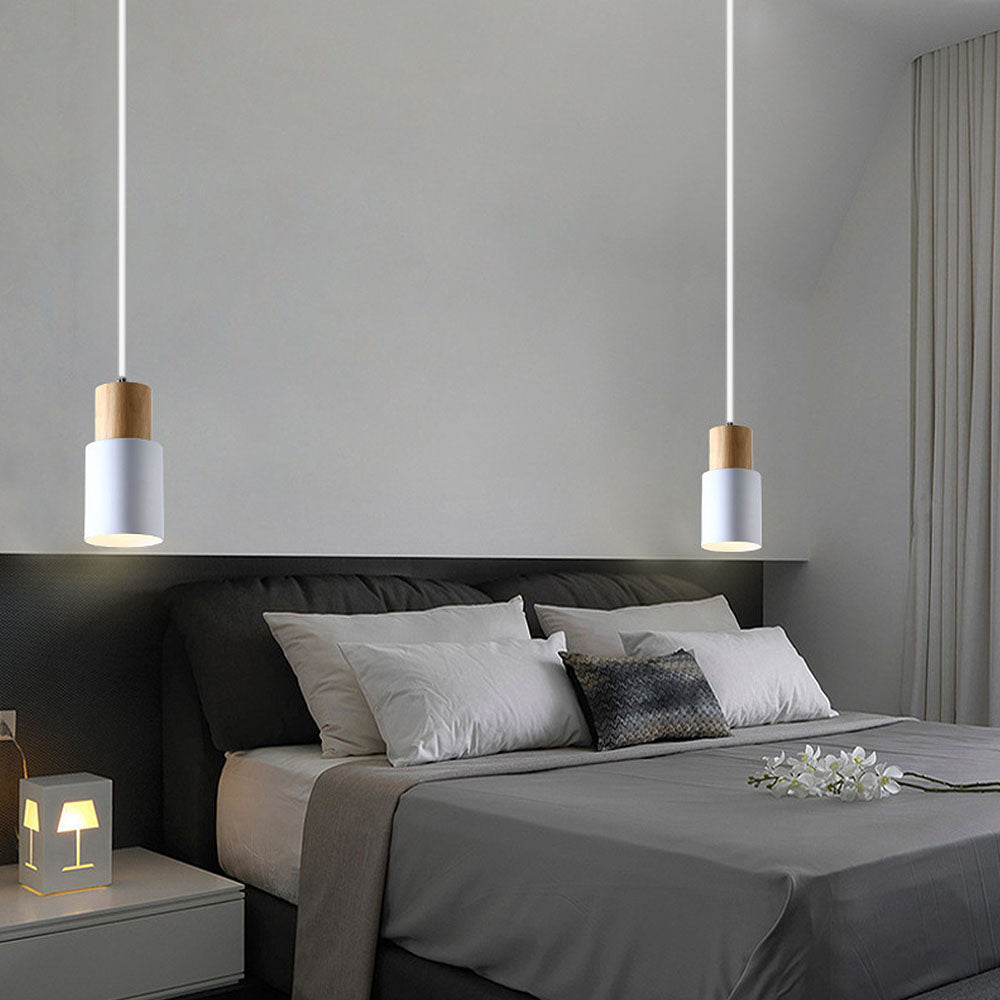 Hanglamp Scandinavisch met Houten Fitting en Cilindervormige Metalen Kap