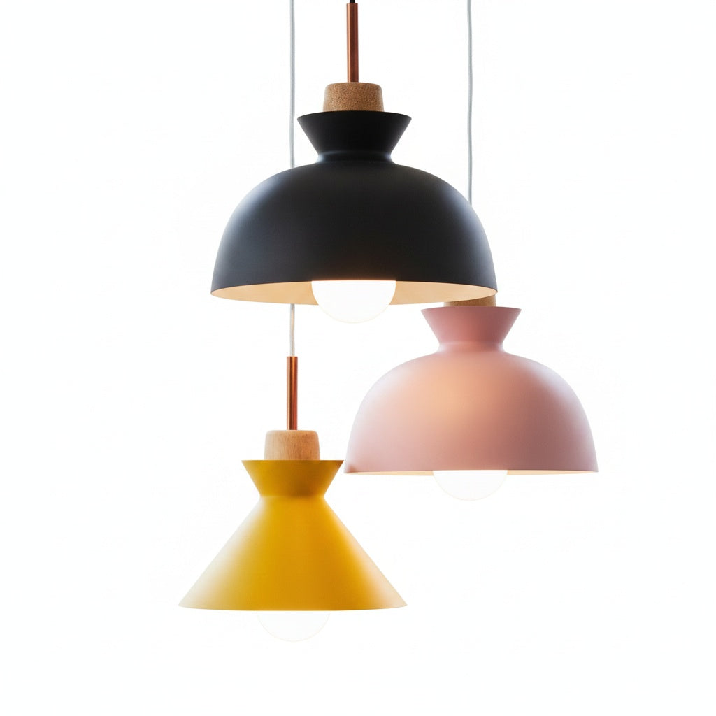 Hanglamp Scandinavisch met Houten Fitting en Metalen Kap