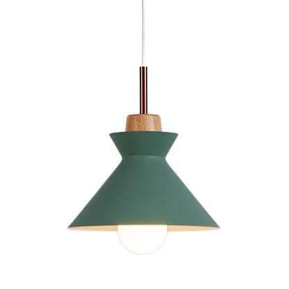 Hanglamp Scandinavisch met Houten Fitting en Metalen Kap