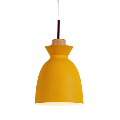 Hanglamp Scandinavisch met Houten Fitting en Metalen Kap