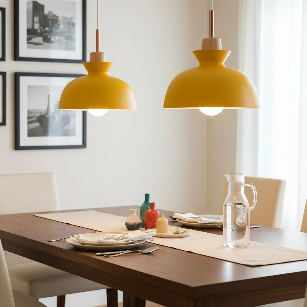 Hanglamp Scandinavisch met Houten Fitting en Metalen Kap