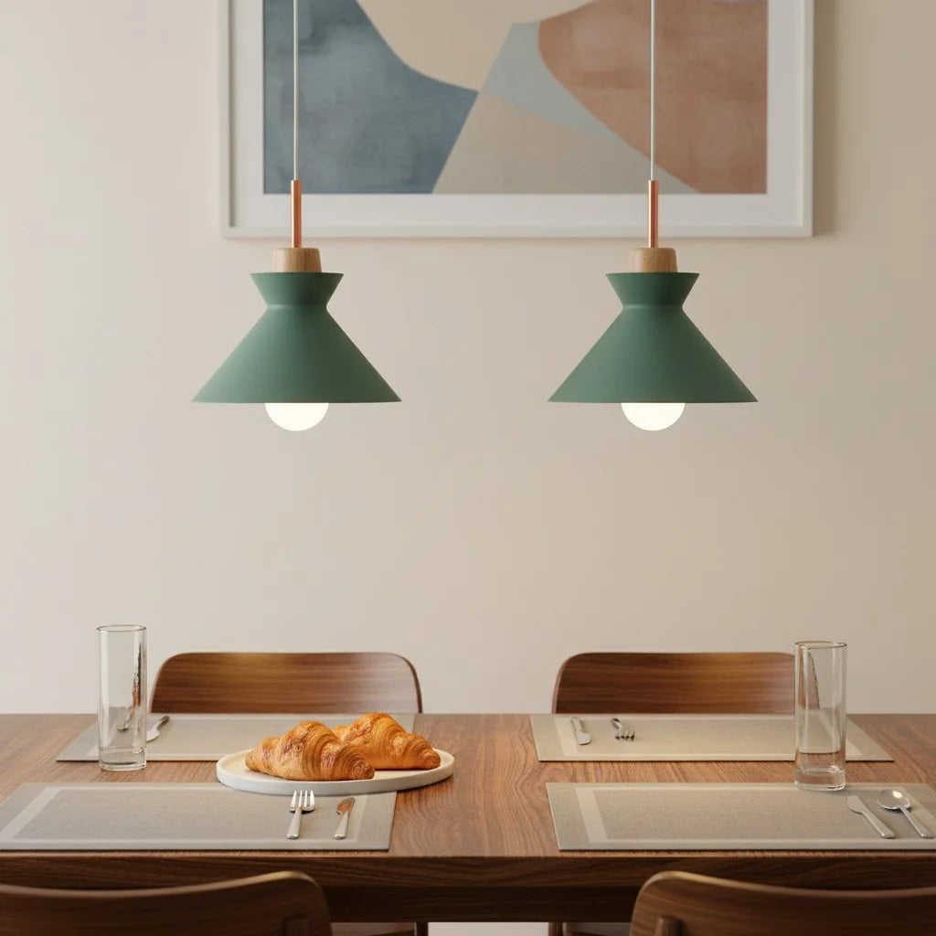 Hanglamp Scandinavisch met Houten Fitting en Metalen Kap