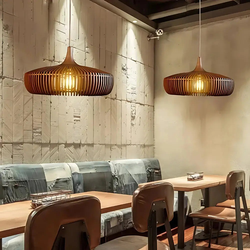 Hanglamp Scandinavisch met Houten Lattenwerk en Ronde Kap