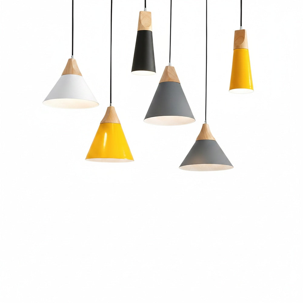 Hanglamp Scandinavisch met Houten Top en Conische Kap