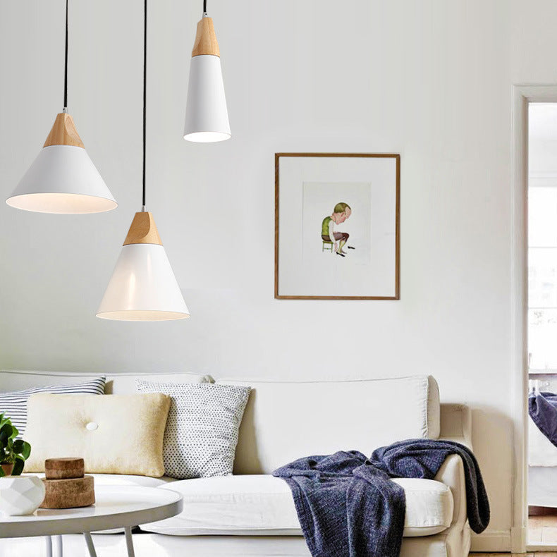 Hanglamp Scandinavisch met Houten Top en Conische Kap