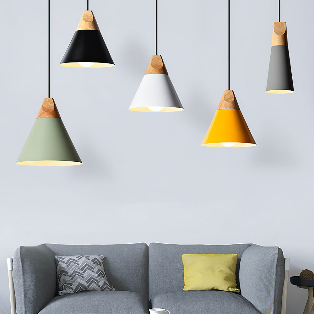 Hanglamp Scandinavisch met Houten Top en Conische Kap