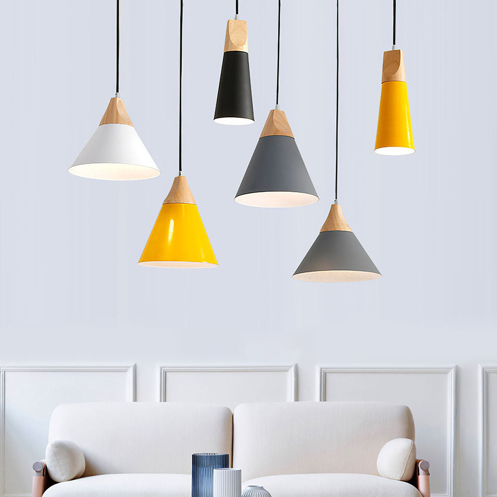 Hanglamp Scandinavisch met Houten Top en Conische Kap