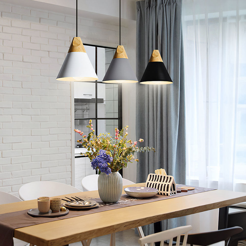 Hanglamp Scandinavisch met Houten Top en Conische Kap