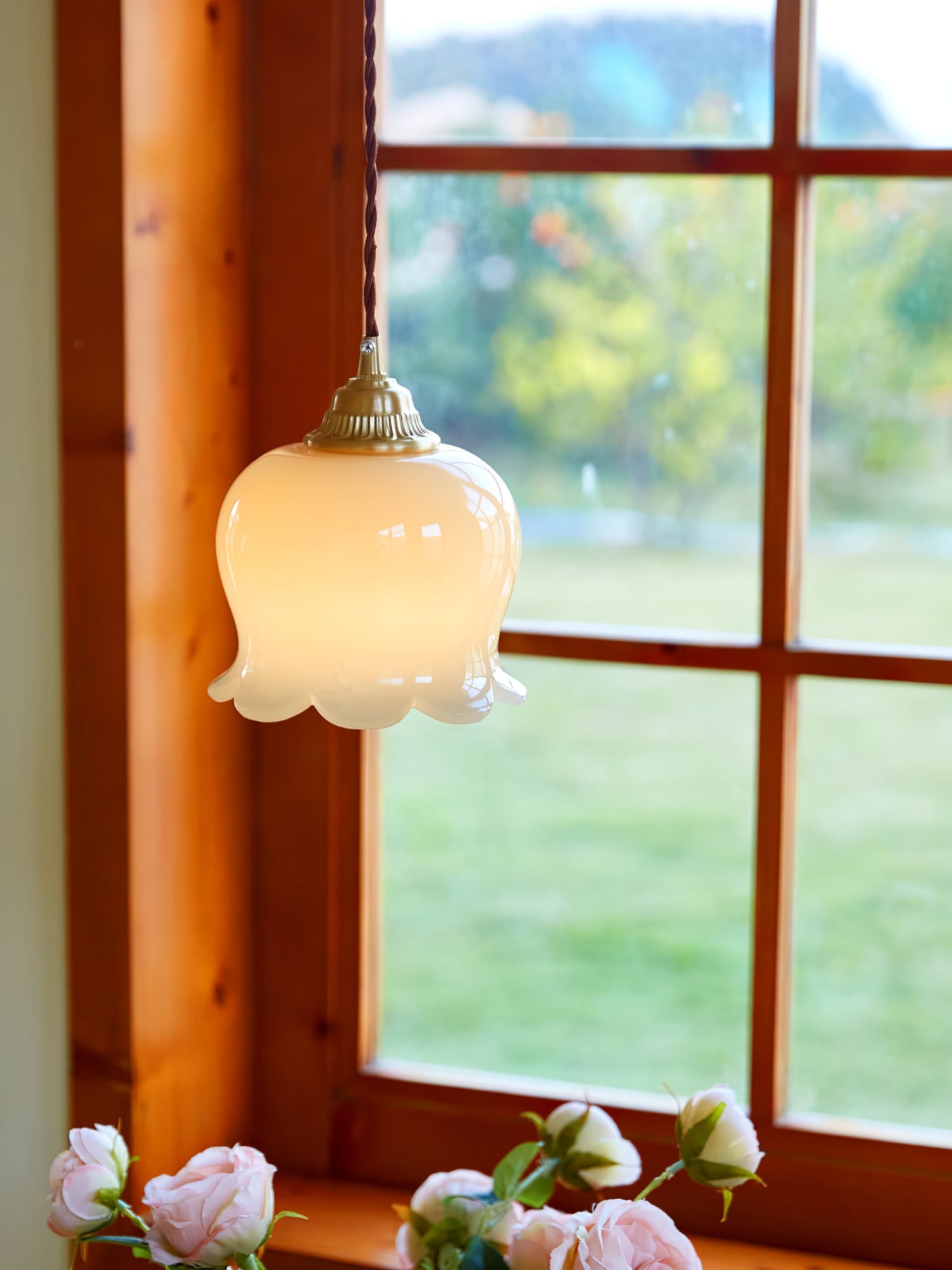 Hanglamp Vintage met Bloemvormige Glazen Kap en Messing Fitting