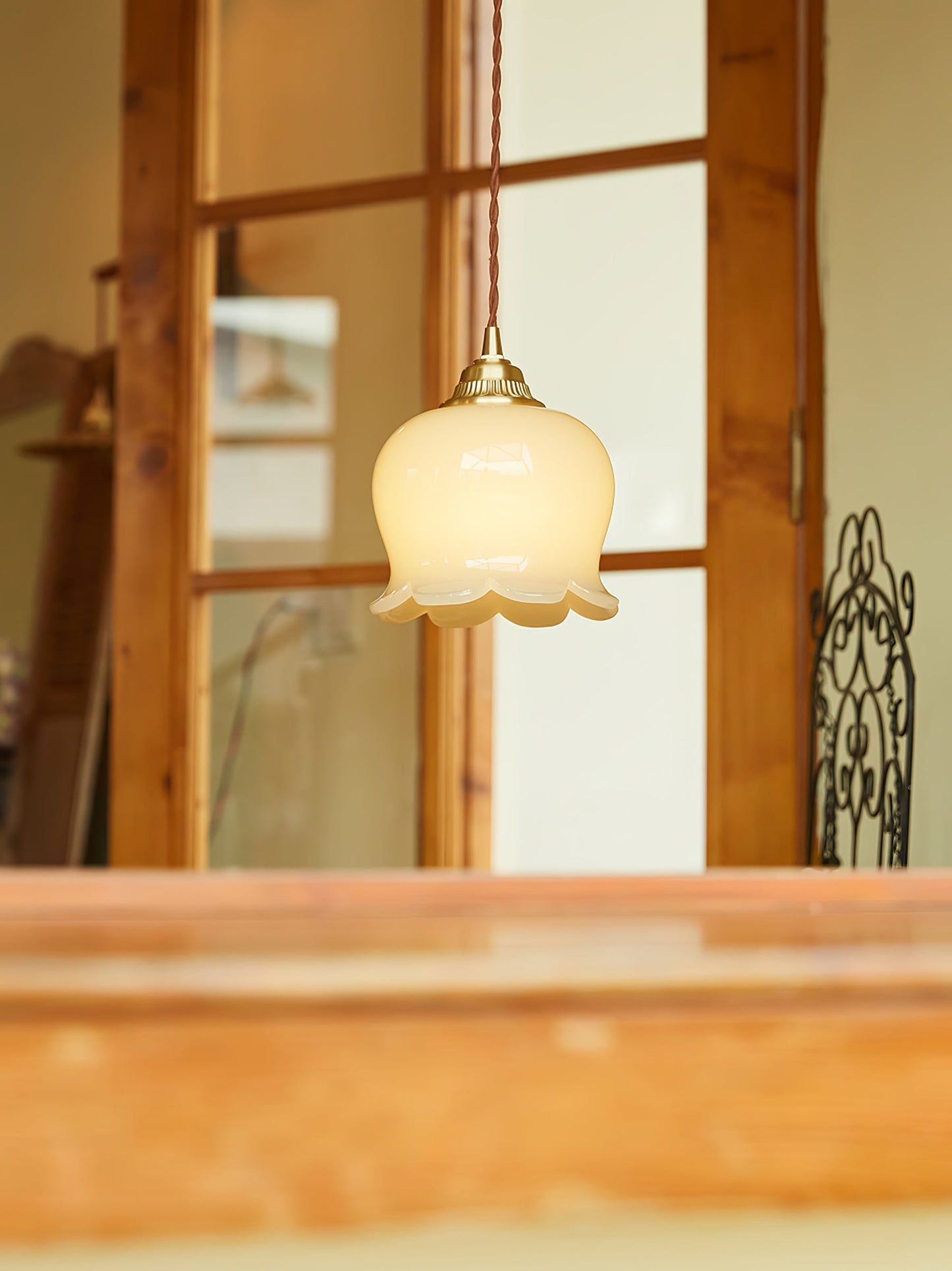 Hanglamp Vintage met Bloemvormige Glazen Kap en Messing Fitting