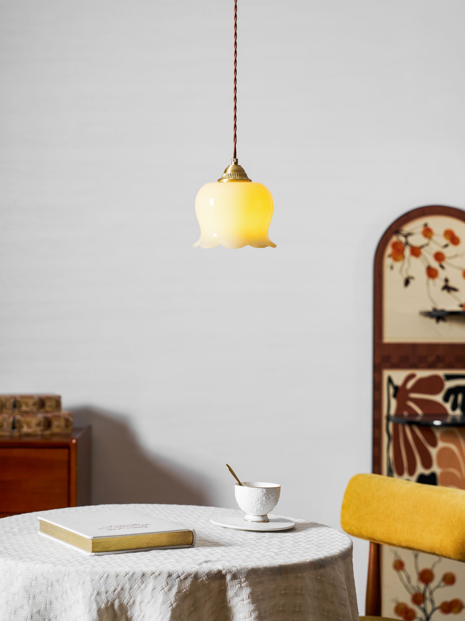 Hanglamp Vintage met Bloemvormige Glazen Kap en Messing Fitting
