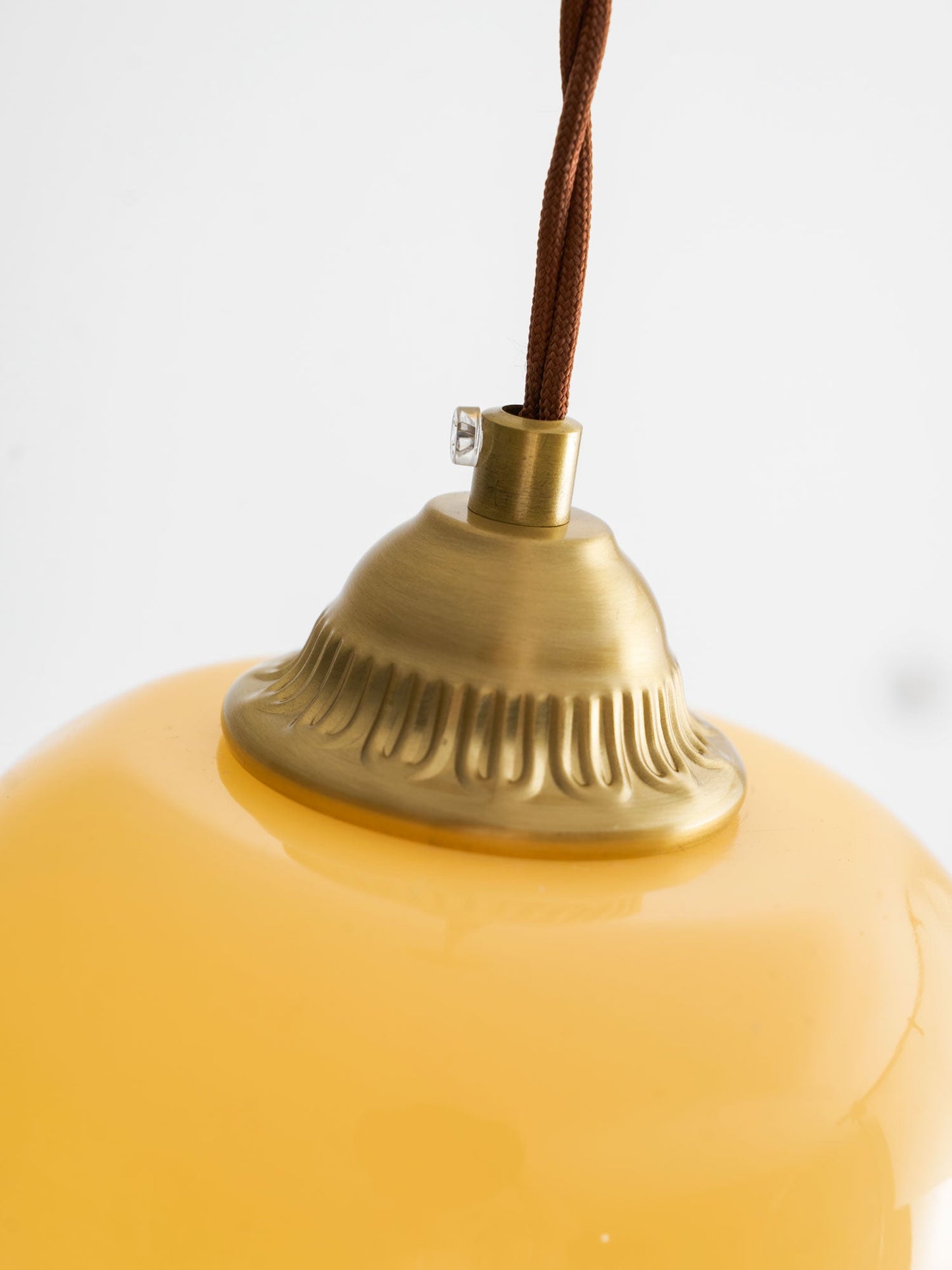 Hanglamp Vintage met Bloemvormige Glazen Kap en Messing Fitting ##POS:68##