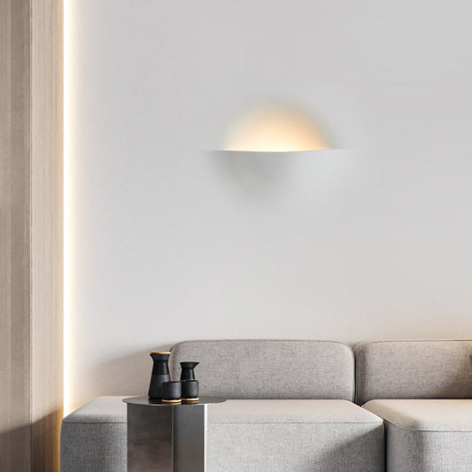 Inbouw Wandlamp Minimalistisch met Warme Uitstraling en Vierkante Gipsen Kap