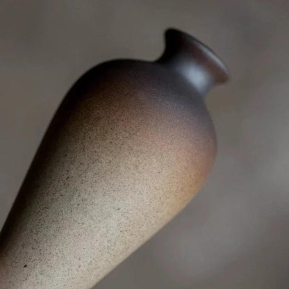 Keramische Siervaas met Ombre Glazuur en Slanke Vorm