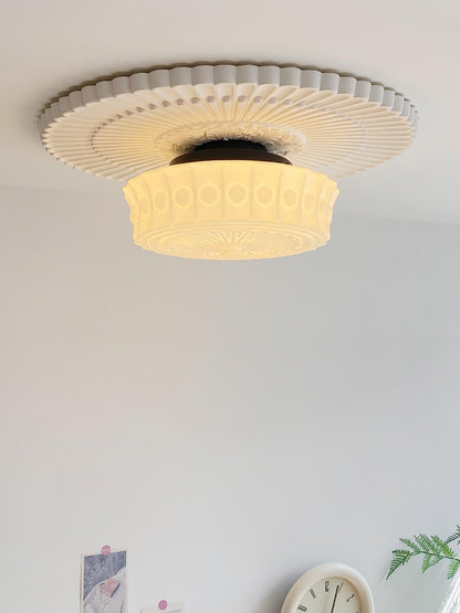 Plafondlamp Art Deco met Gegraveerde Glazen Kap en Ronde Vorm