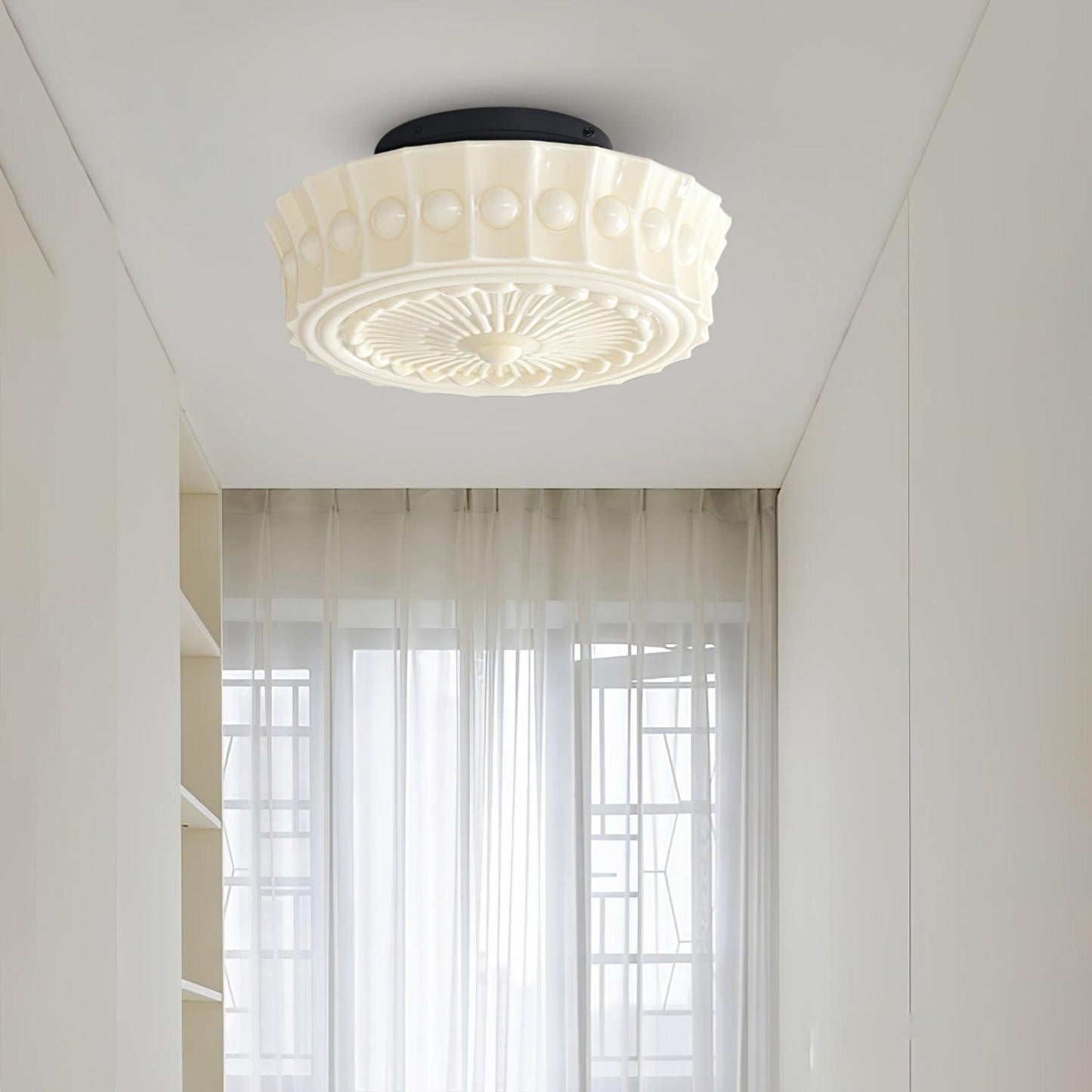 Plafondlamp Art Deco met Gegraveerde Glazen Kap en Ronde Vorm
