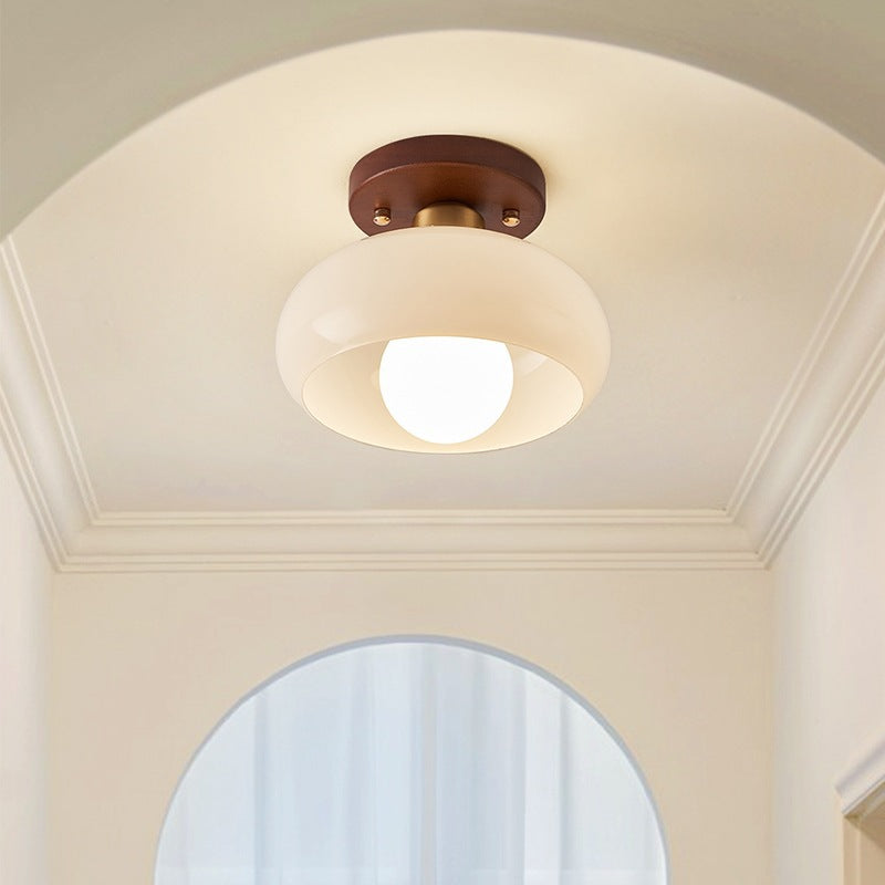 Plafondlamp Bauhaus Stijl met Crème Glazen Kap en Houten Basis
