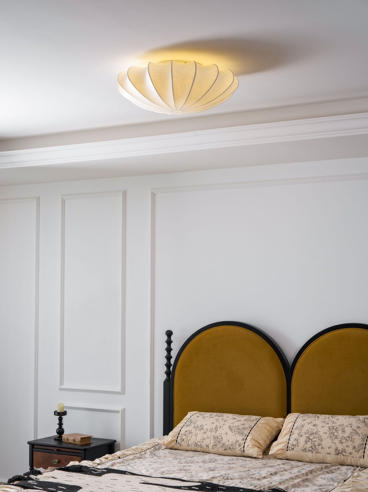Plafondlamp Bohemian met Bloemvormige Stalen Draadkap en Stoffen Bekleding