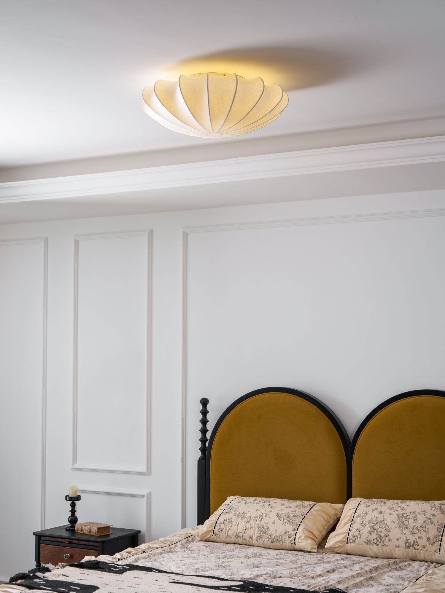 Plafondlamp Bohemian met Bloemvormige Stalen Draadkap en Stoffen Bekleding