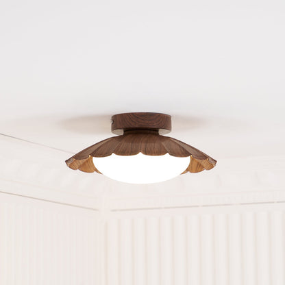 Plafondlamp Bohemian met Gegolfde Kap en Opaalwitte Bol