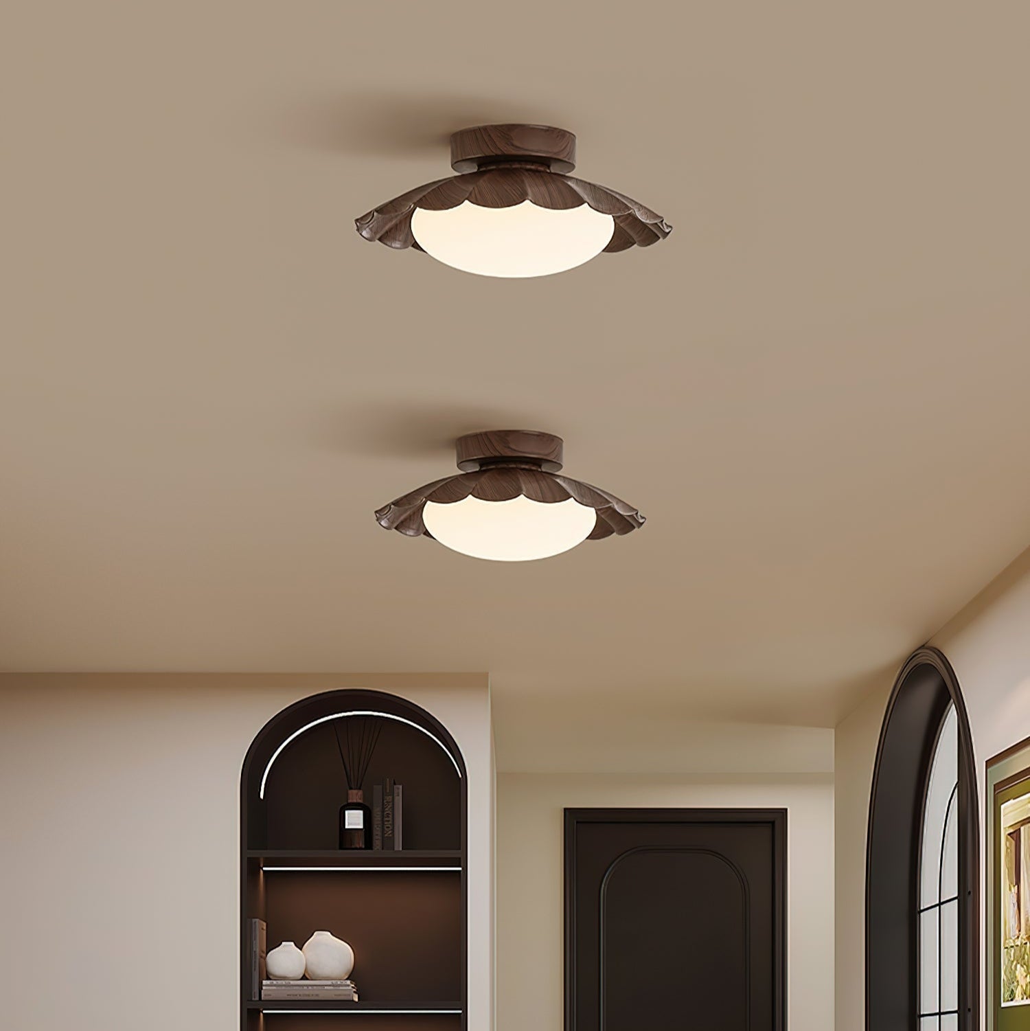 Plafondlamp Bohemian met Gegolfde Kap en Opaalwitte Bol ##POS:4##