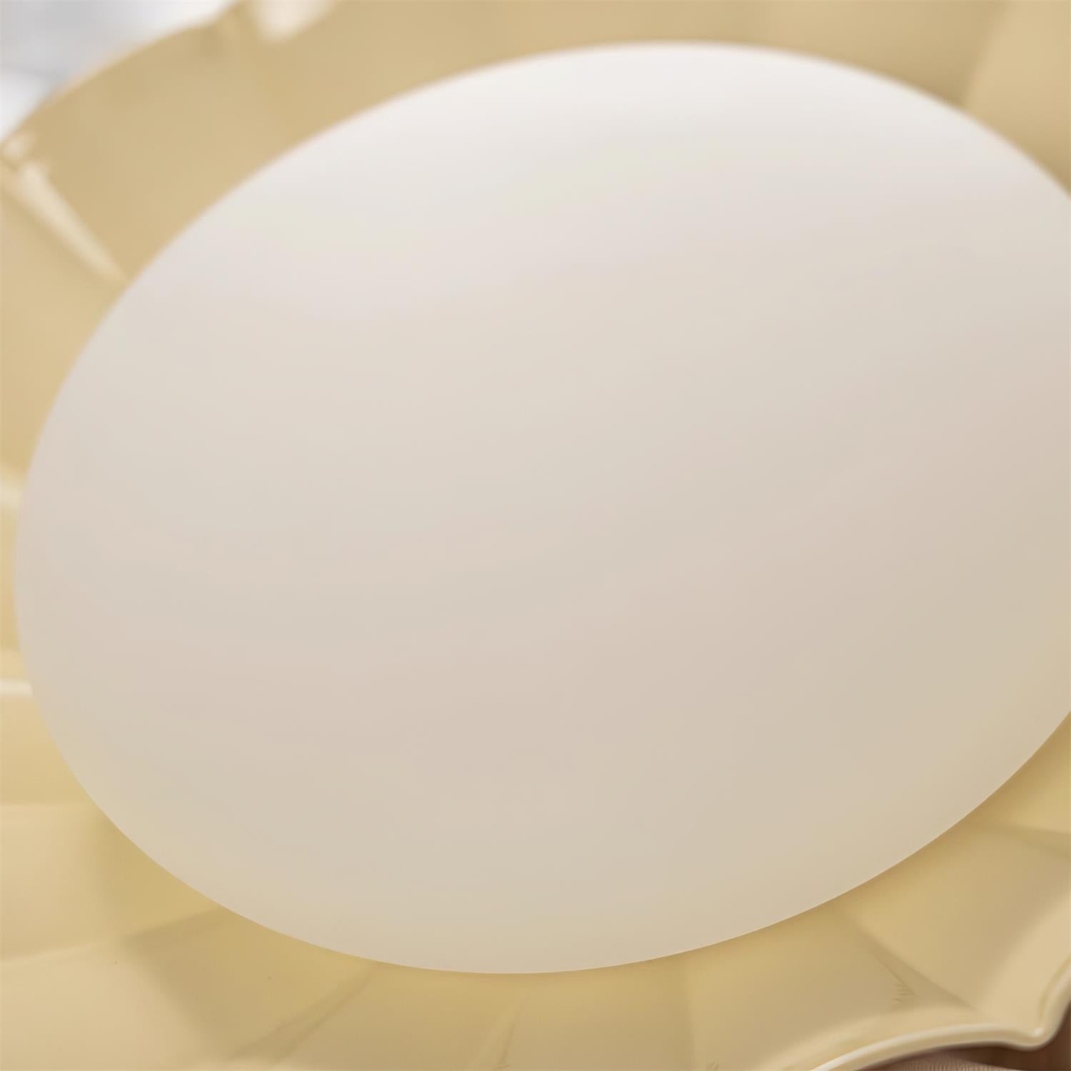 Plafondlamp Bohemian met Gegolfde Kap en Opaalwitte Bol