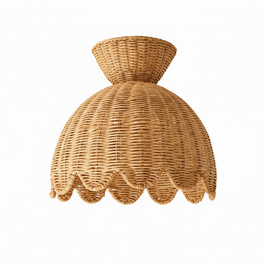 Plafondlamp Bohemian met Gevlochten Rattan Kap en Scallop Rand