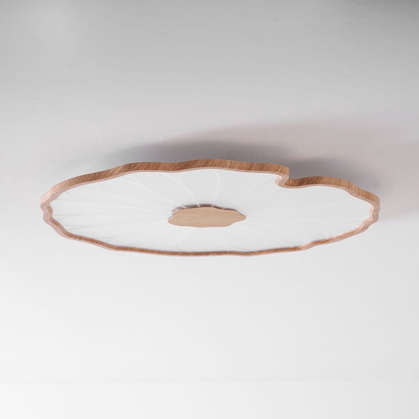 Plafondlamp Scandinavisch Lotusbladvorm met Geïntegreerde LED en Houtnerf Design