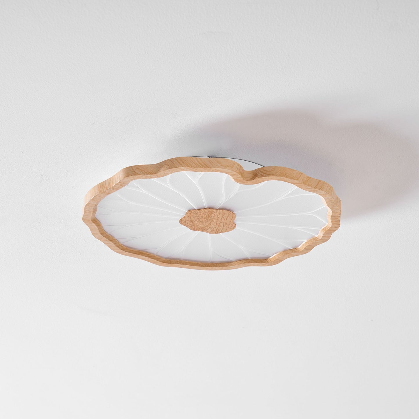 Plafondlamp Scandinavisch Lotusbladvorm met Geïntegreerde LED en Houtnerf Design