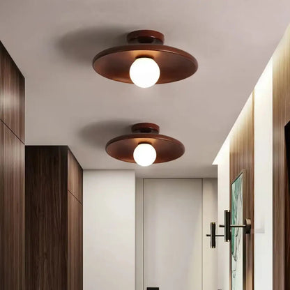 Plafondlamp Scandinavisch met Ronde Houten Kap en Glazen Bol