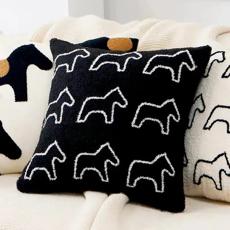 Sierkussenhoes met Geborduurde Dierenmotieven en Getufte Details