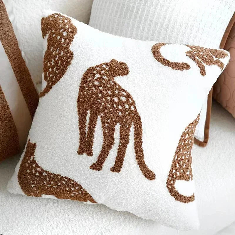 Sierkussenhoes met Geborduurde Dierenmotieven en Getufte Details