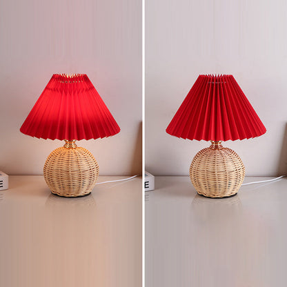 Tafellamp Bohemian met Gevlochten Rotan Voet en Geplooide Kap