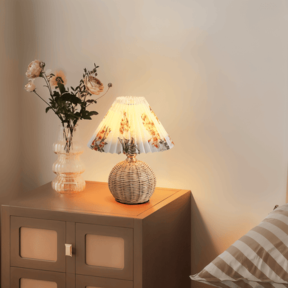Tafellamp Bohemian met Gevlochten Rotting Voet en Geplooide Kap