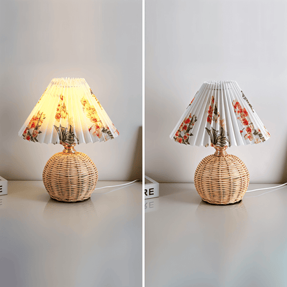 Tafellamp Bohemian met Gevlochten Rotting Voet en Geplooide Kap