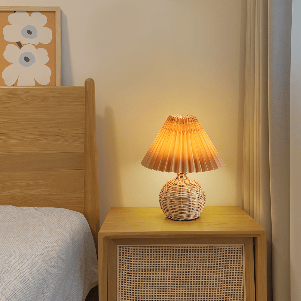 Tafellamp Bohemian met Gevlochten Rotting Voet en Geplooide Kap