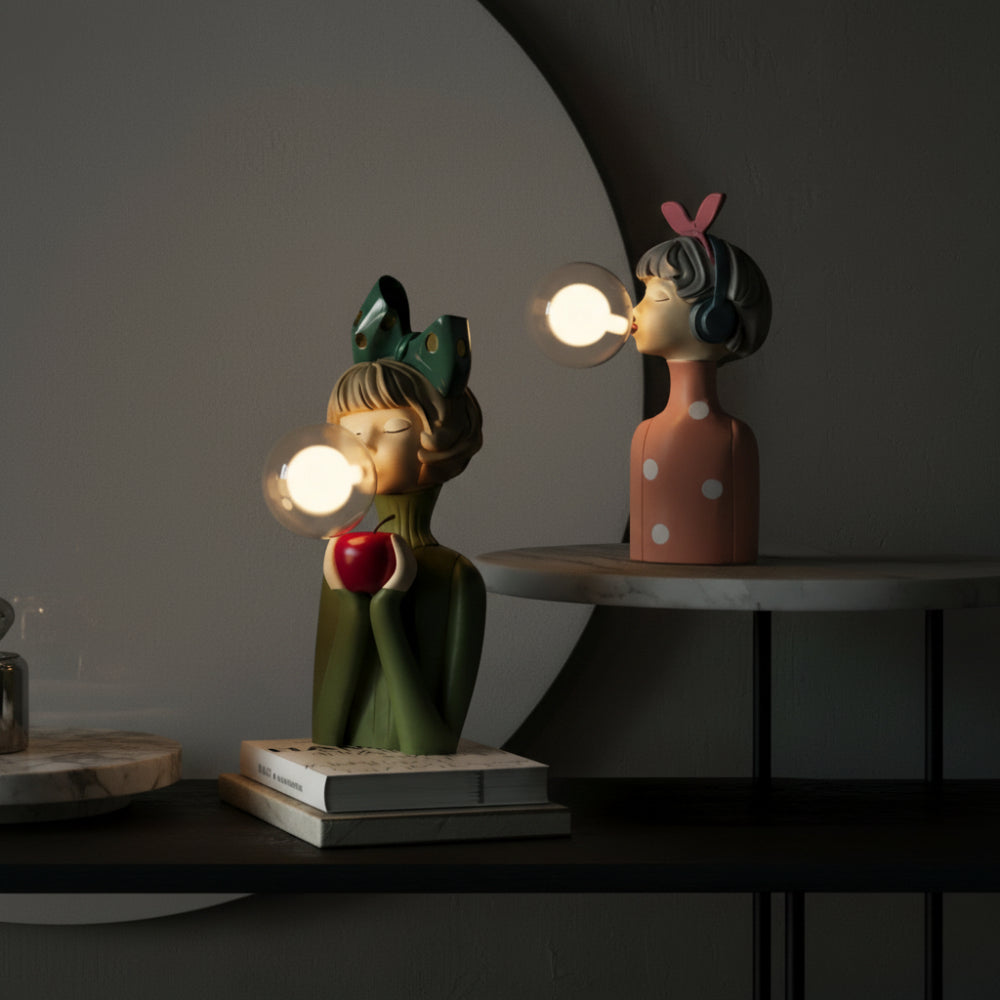 Tafellamp Meisjesfiguur met Glazen Bol Decoratief Nachtlampje