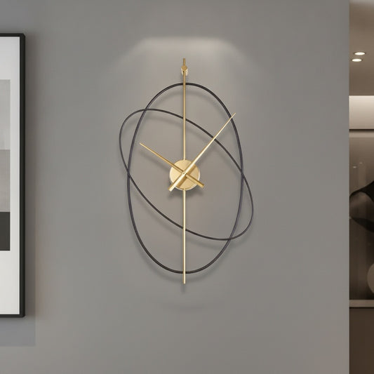 Wandklok Modern Minimalistisch met Gouden Wijzers en Ovale Metalen Ringen