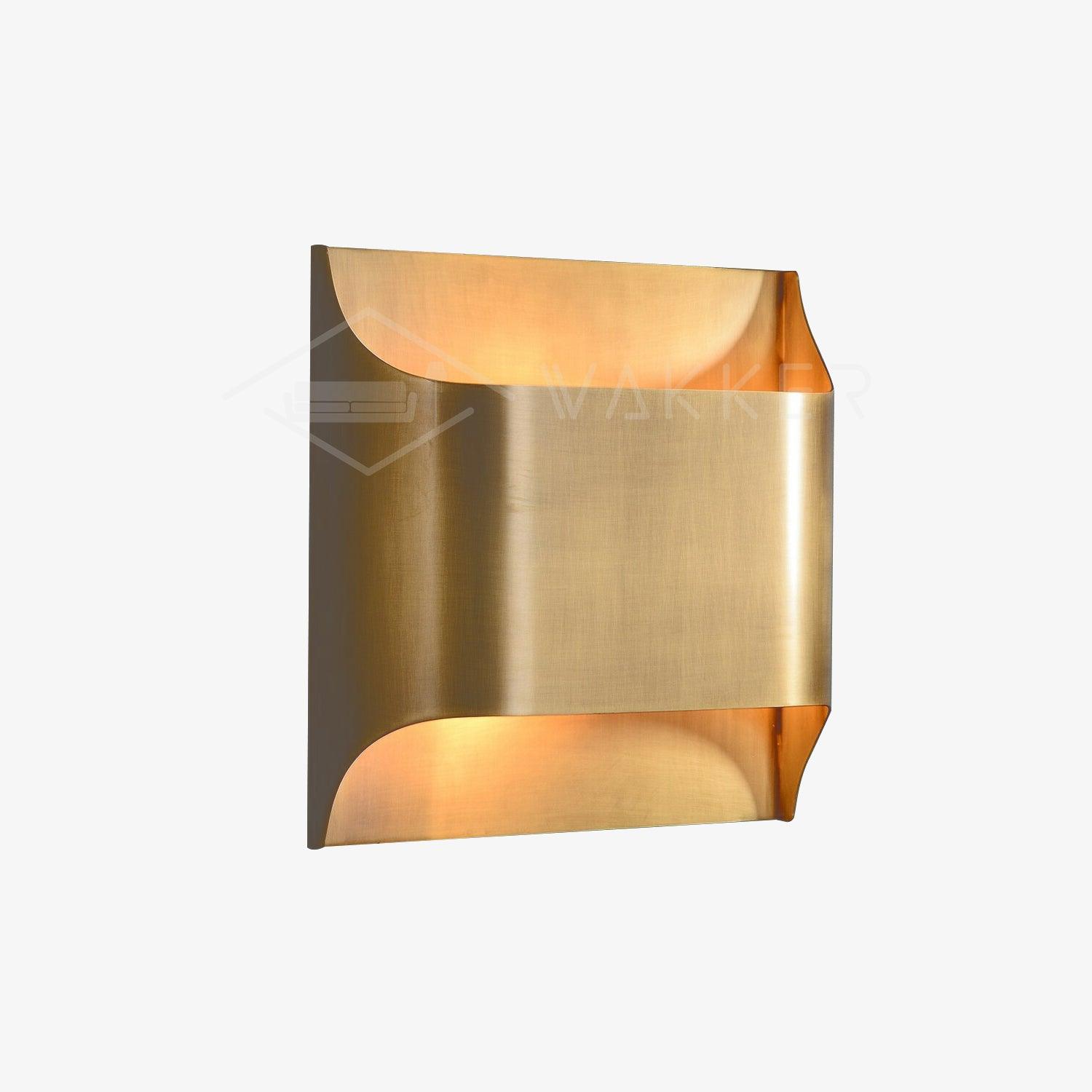 Wandlamp Art Deco met Gebogen Metalen Kap en Omhoog-Omlaag Lichteffect