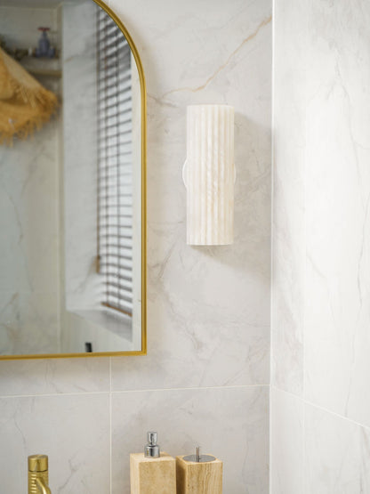 Wandlamp Art Deco met Geribbeld Alabasten Kap en Geïntegreerde LED
