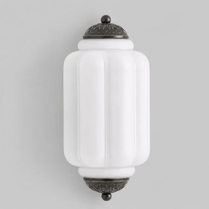 Wandlamp Art Deco met Geribbelde Glazen Kap en Sierlijk Messing Frame