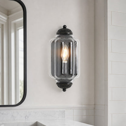 Wandlamp Art Deco met Geribbelde Glazen Kap en Sierlijk Messing Frame