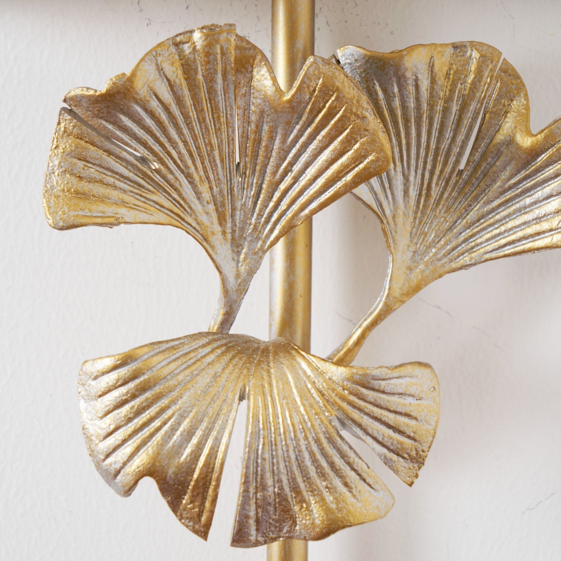 Wandlamp Art Deco met Ginkgoblad Sculptuur en Rechthoekige Kap