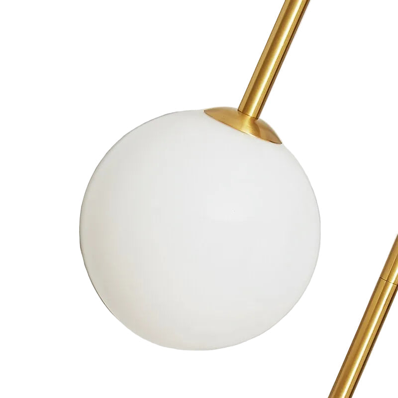 Wandlamp Art Deco met Glazen Bol en Messing Frame