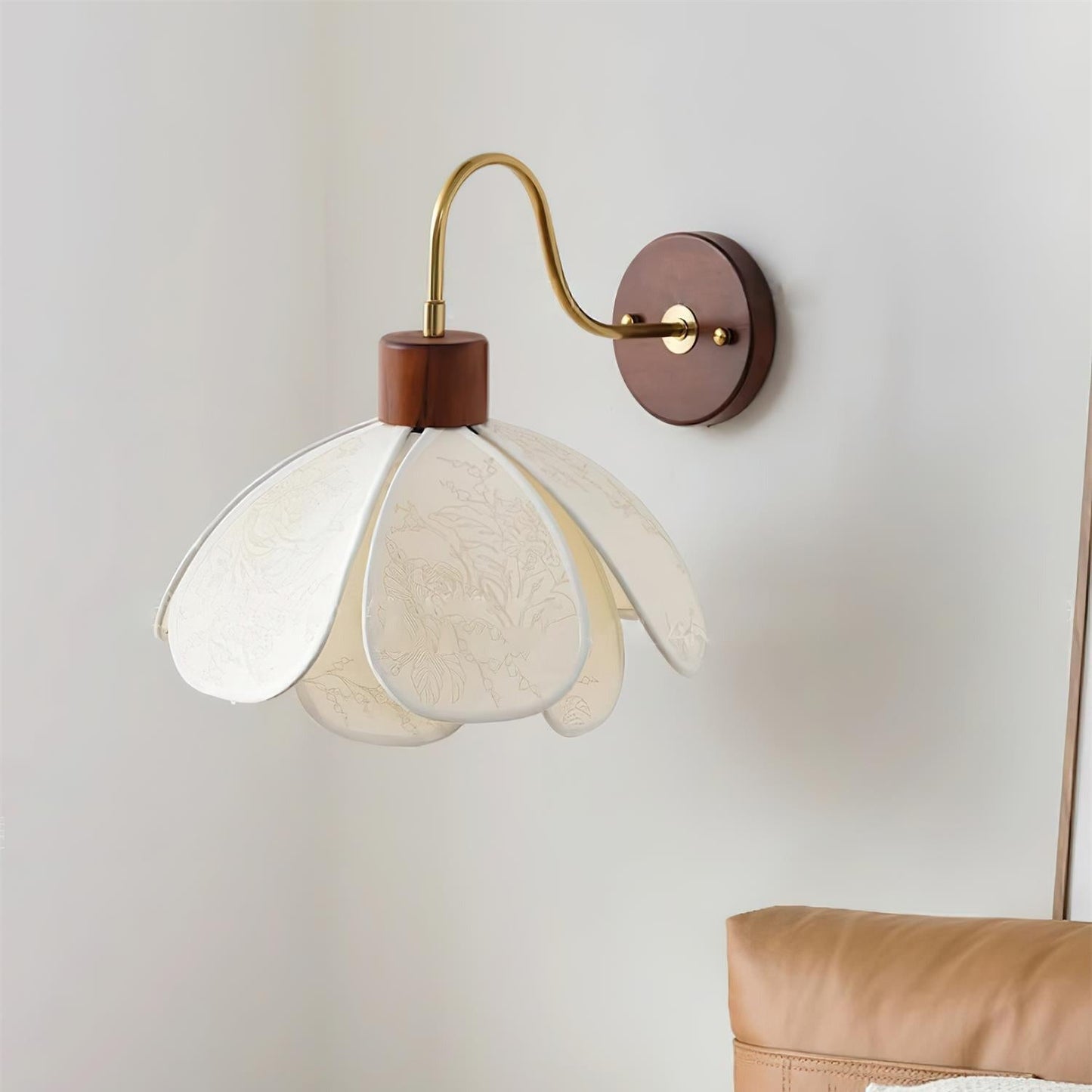 Wandlamp Bohemian met Bloembladkap en Messing Arm