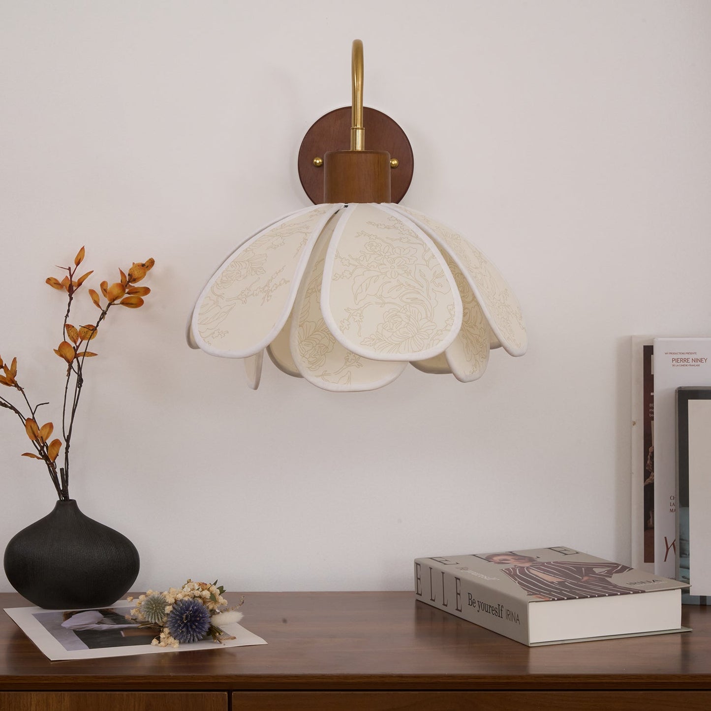 Wandlamp Bohemian met Bloembladkap en Messing Arm