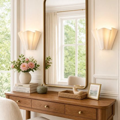Wandlamp Bohemian met Golvende Linnen Kap en Bloemenvorm