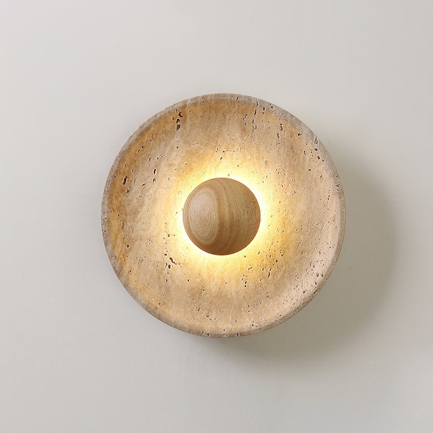 Wandlamp Bohemian met Ronde Steen Kap en Houten Bol