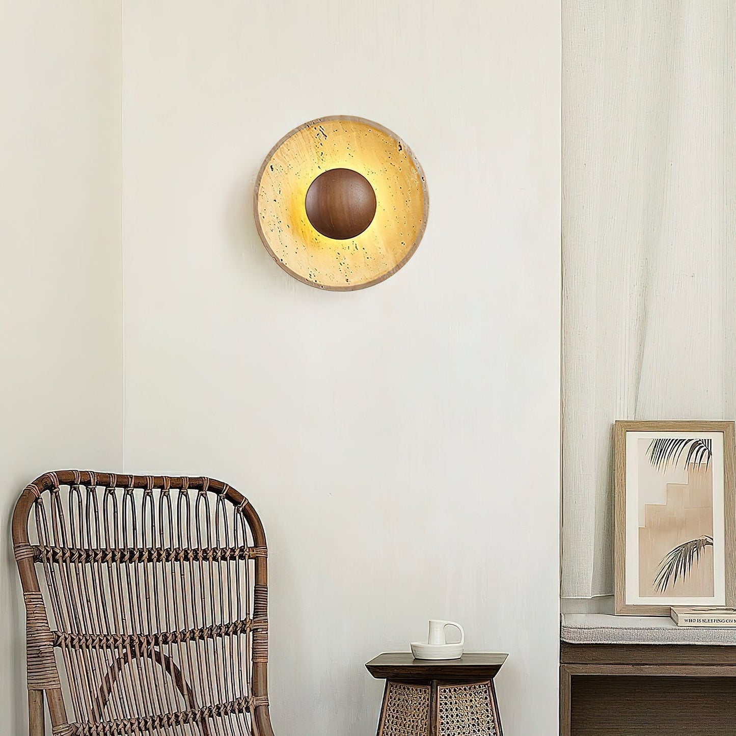 Wandlamp Bohemian met Ronde Steen Kap en Houten Bol