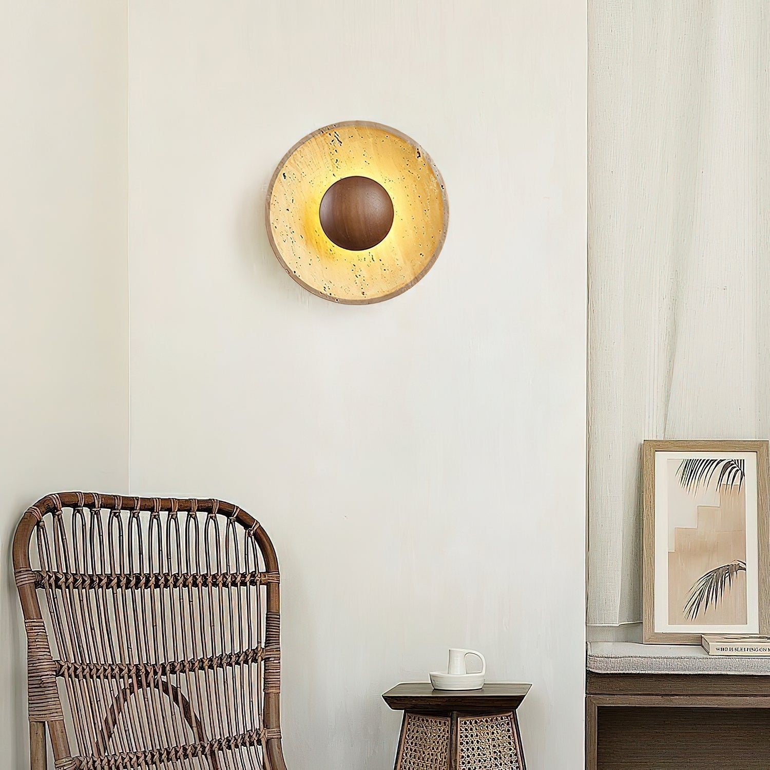 Wandlamp Bohemian met Ronde Steen Kap en Houten Bol